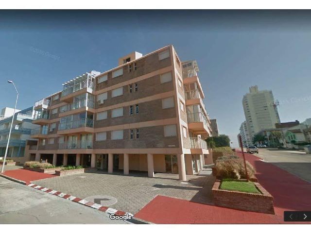 Información de DEPARTAMENTOS ID345 de inmobiliaria INDIGO en el barrio PENINSULA 
 En alquiler comodo departamento con servicio de mucama, pileta parrillero a pasitos de playa El Emir. 